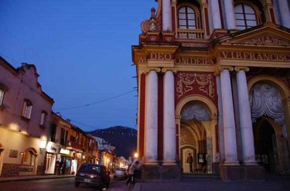 Plaza Hostel Sj 2 Salta Exterior photo